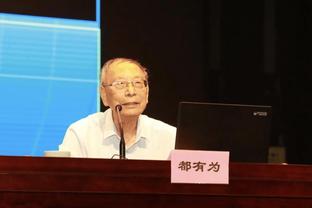 湖人官方：范德比尔特右脚中足扭伤 大约3-4周后重新评估